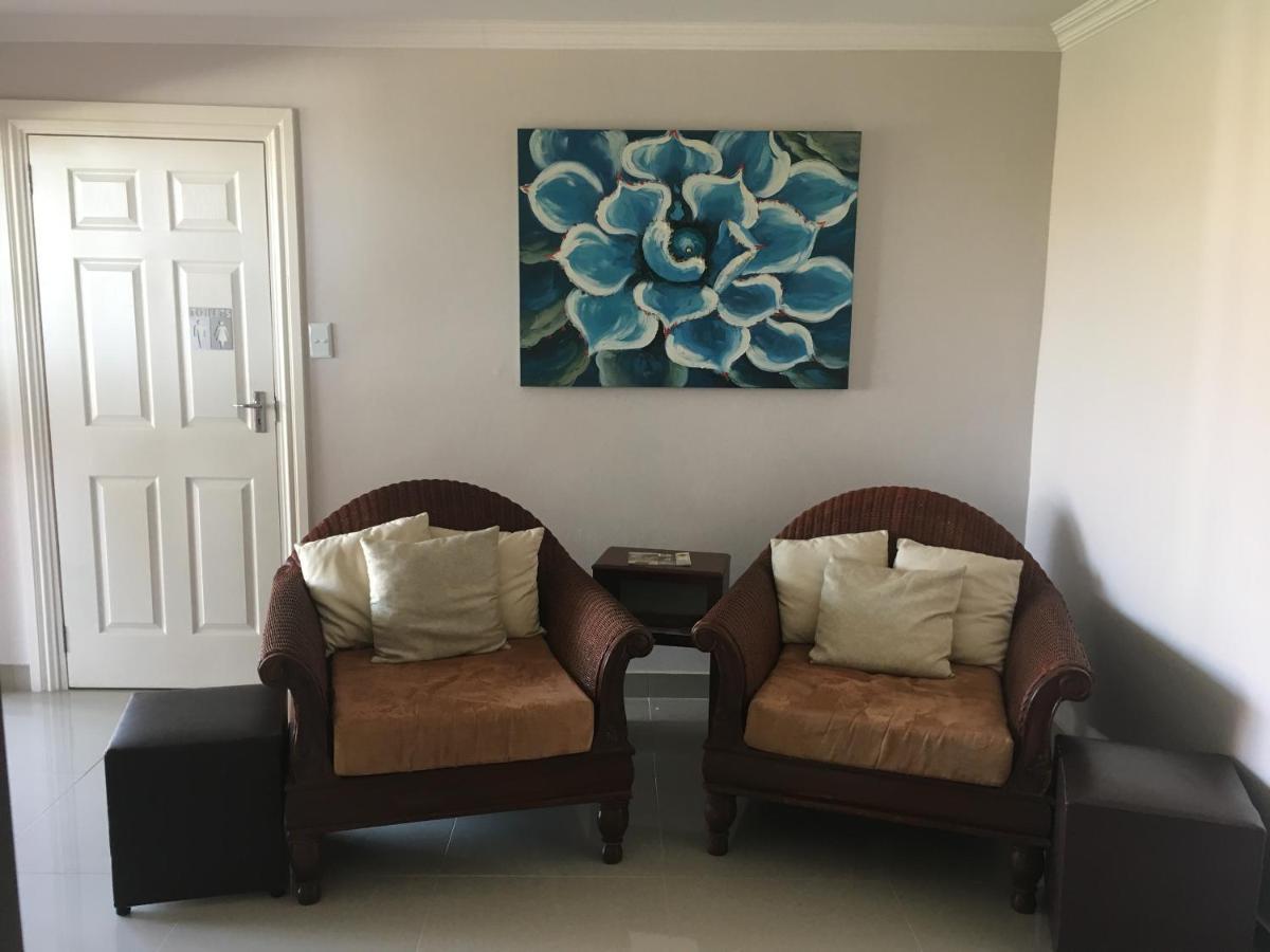 The Meritus Guest House Westville Extérieur photo