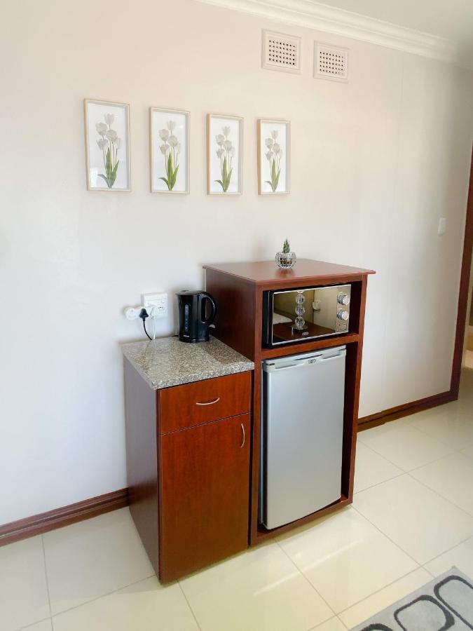 The Meritus Guest House Westville Extérieur photo