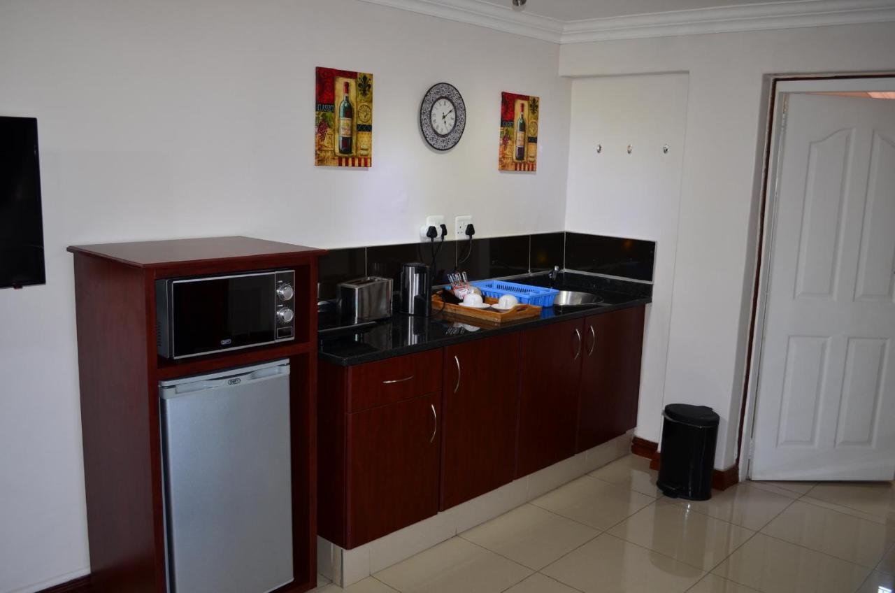 The Meritus Guest House Westville Extérieur photo