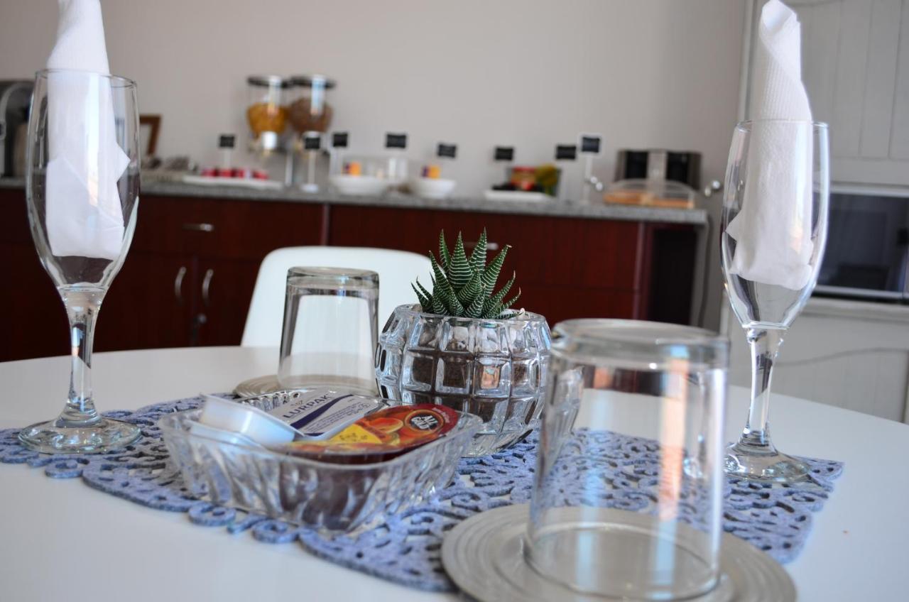 The Meritus Guest House Westville Extérieur photo